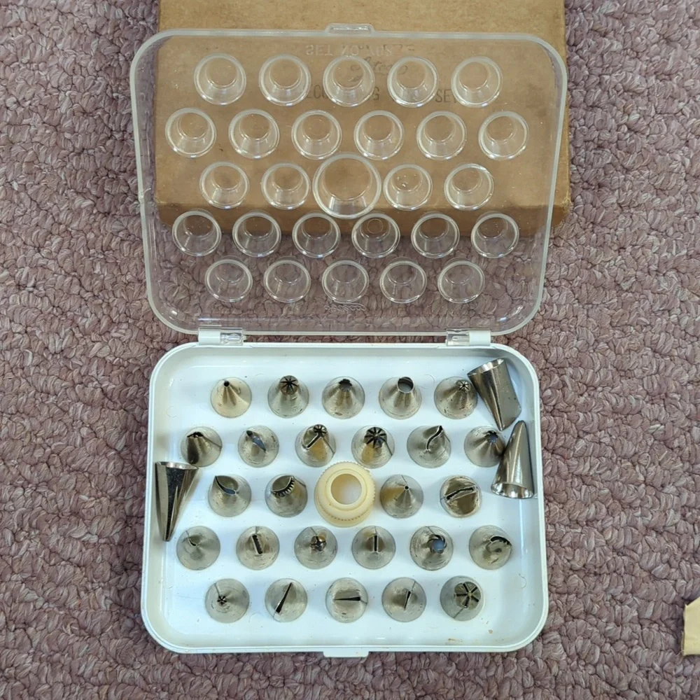 Vintage Ateco #782 Decorating Tube Set